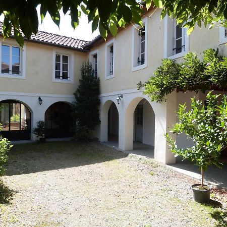 Bed and Breakfast De L'Autre Cote Garlin Exterior foto