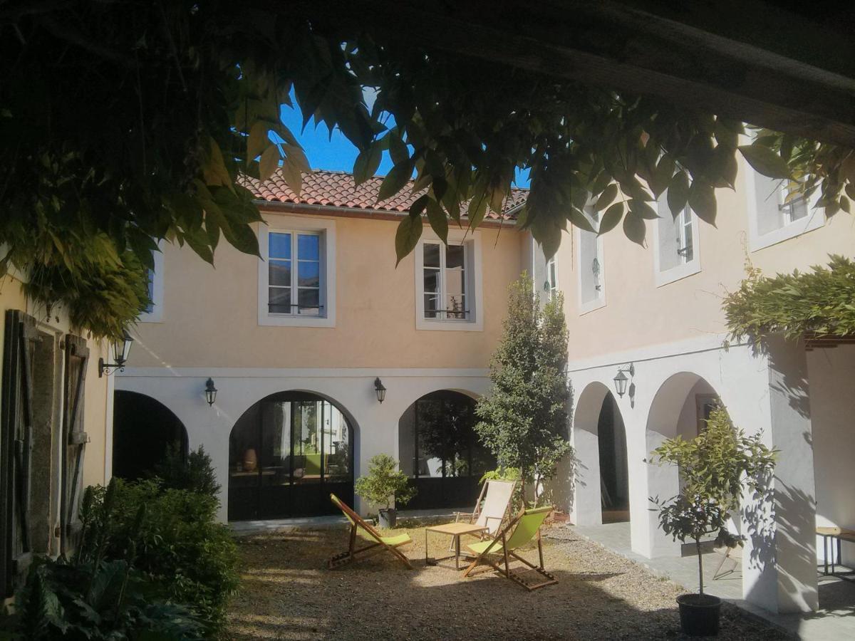 Bed and Breakfast De L'Autre Cote Garlin Exterior foto