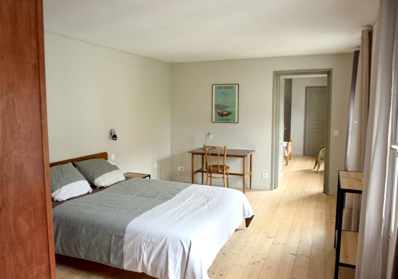 Bed and Breakfast De L'Autre Cote Garlin Exterior foto