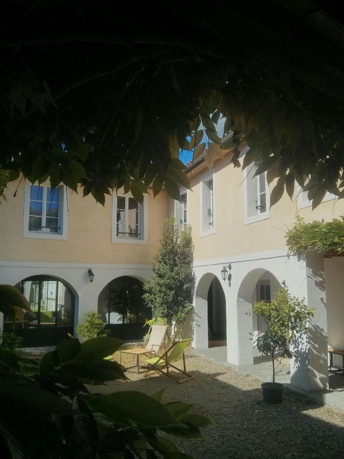Bed and Breakfast De L'Autre Cote Garlin Exterior foto
