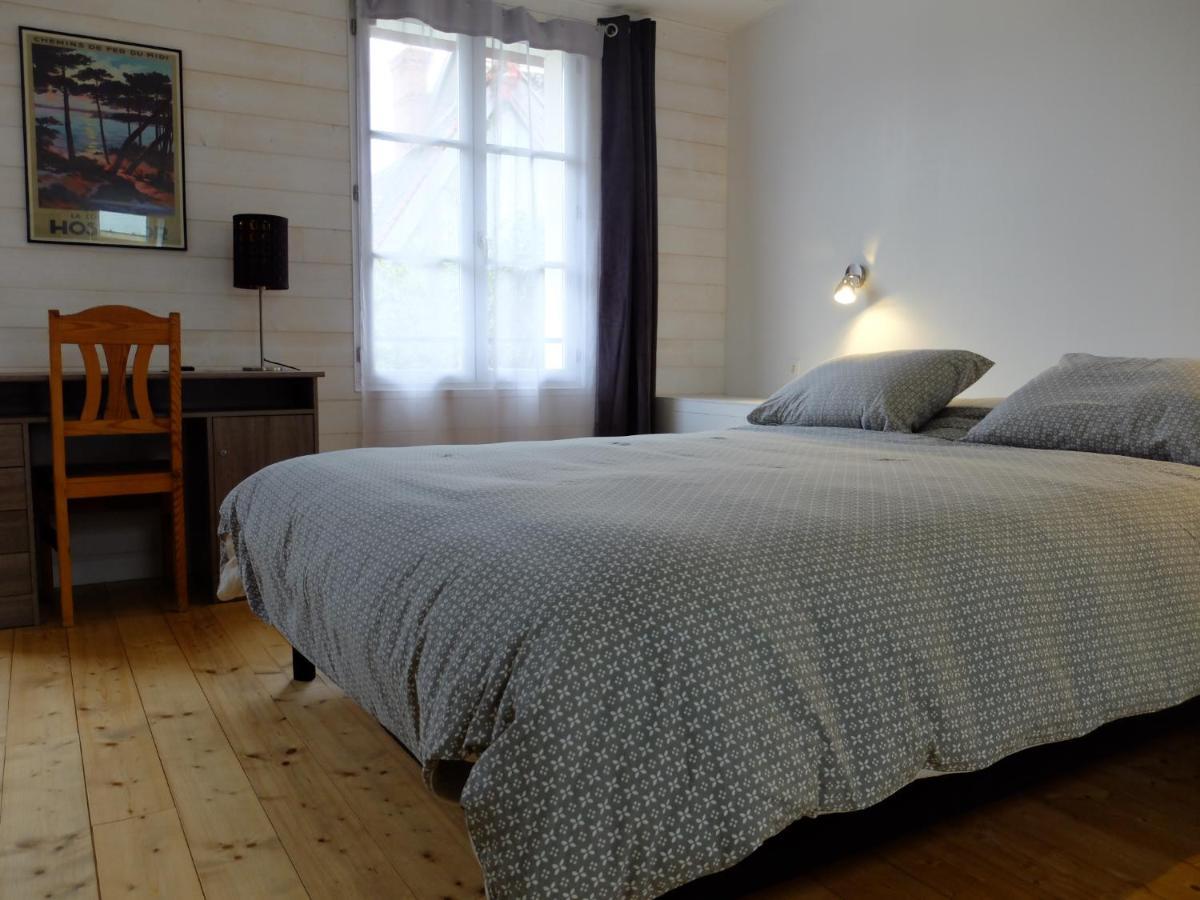 Bed and Breakfast De L'Autre Cote Garlin Exterior foto